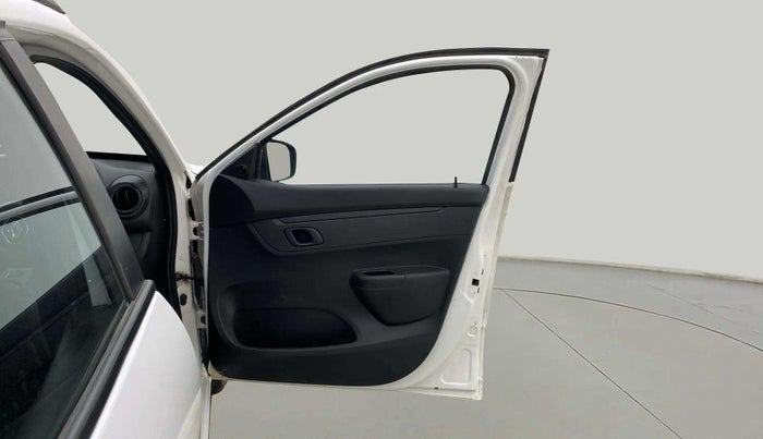 2020 Renault Kwid RXL, Petrol, Manual, 67,300 km, RHS Front Door