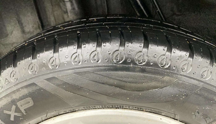 2020 Renault Kwid RXL, Petrol, Manual, 67,300 km, Right Rear Tyre Tread