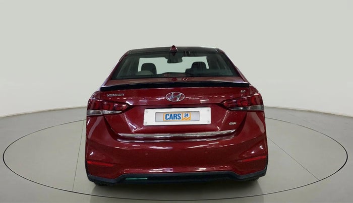 2018 Hyundai Verna 1.6 VTVT SX, Petrol, Manual, 61,833 km, Back/Rear