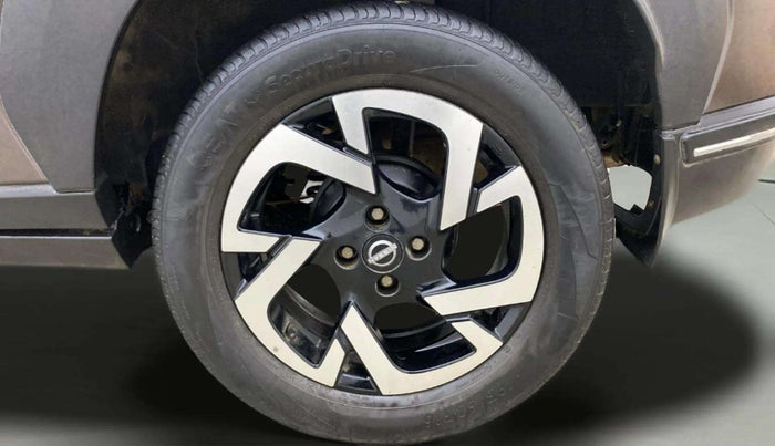 2021 Nissan MAGNITE XV PREMIUM TURBO CVT, Petrol, Automatic, 43,378 km, Left Rear Wheel