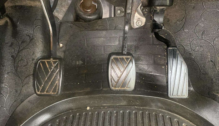 2022 Maruti Celerio VXI CNG, CNG, Manual, 36,450 km, Pedals
