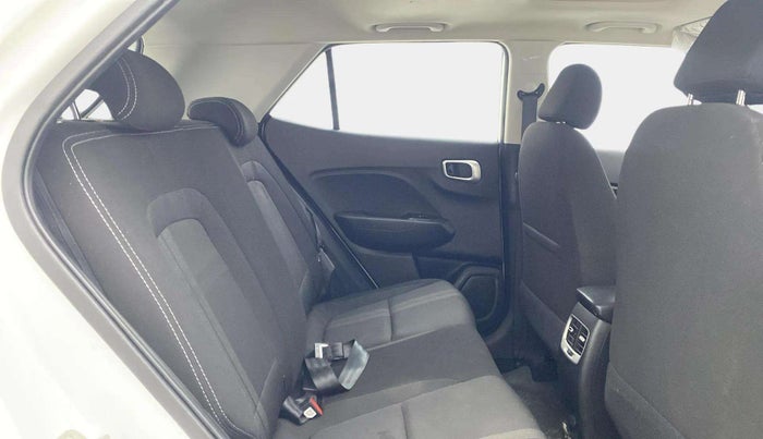 2019 Hyundai VENUE SX PLUS 1.0 TURBO DCT, Petrol, Automatic, 33,453 km, Right Side Rear Door Cabin