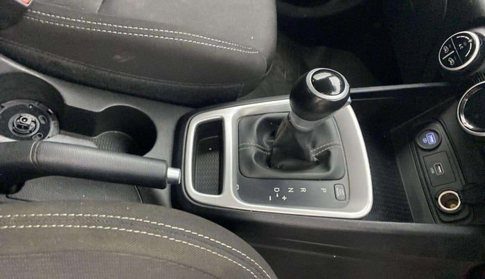 2019 Hyundai VENUE SX PLUS 1.0 TURBO DCT, Petrol, Automatic, 33,453 km, Gear Lever