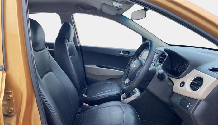 2014 Hyundai Grand i10 ASTA AT 1.2 KAPPA VTVT, Petrol, Automatic, 40,833 km, Right Side Front Door Cabin