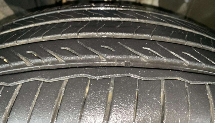 2022 Renault Kiger RXZ AMT, Petrol, Automatic, 36,251 km, Right Front Tyre Tread