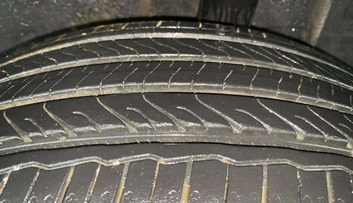 2022 Renault Kiger RXZ AMT, Petrol, Automatic, 36,251 km, Left Rear Tyre Tread