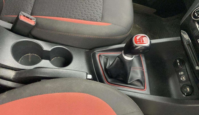 2018 Hyundai i20 Active 1.2 SX, Petrol, Manual, 31,659 km, Gear Lever