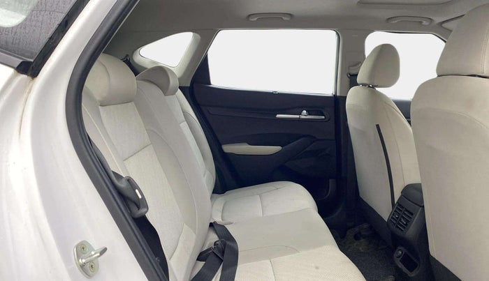 2023 KIA SELTOS HTK PLUS 1.5 IMT, Petrol, Manual, 16,037 km, Right Side Rear Door Cabin