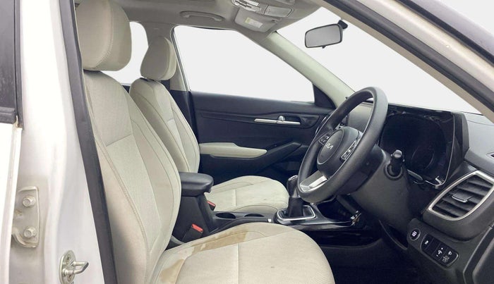 2023 KIA SELTOS HTK PLUS 1.5 IMT, Petrol, Manual, 16,037 km, Right Side Front Door Cabin