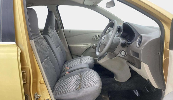 2015 Datsun Go Plus T, Petrol, Manual, 1,17,025 km, Right Side Front Door Cabin