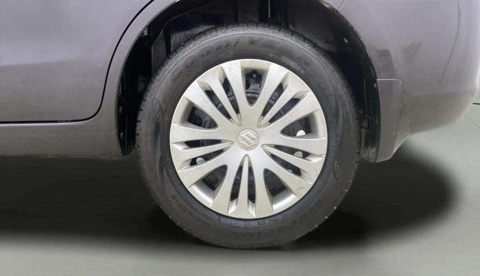2013 Maruti Ertiga VXI, Petrol, Manual, 34,707 km, Left Rear Wheel