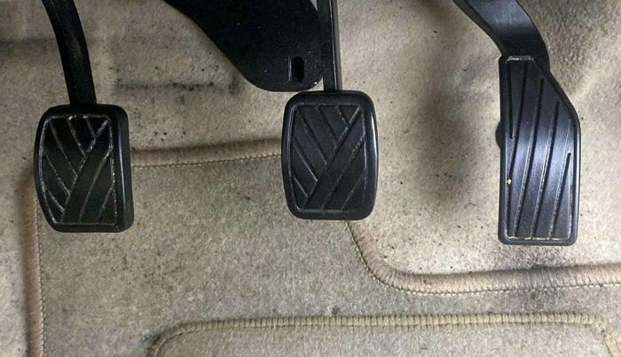 2013 Maruti Ertiga VXI, Petrol, Manual, 34,707 km, Pedals