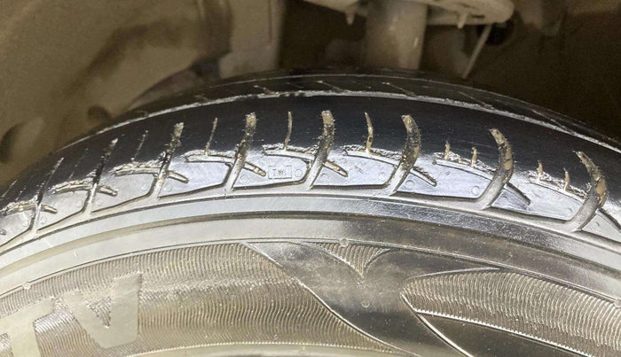 2019 Maruti Baleno DELTA CVT PETROL 1.2, Petrol, Automatic, 27,133 km, Left Front Tyre Tread