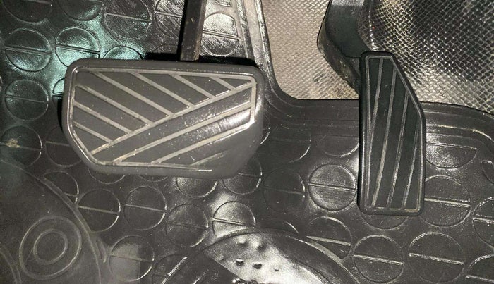 2017 Maruti Celerio ZXI AMT (O), Petrol, Automatic, 88,071 km, Pedals