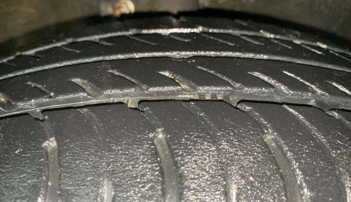2017 Maruti Celerio ZXI AMT (O), Petrol, Automatic, 88,071 km, Right Front Tyre Tread