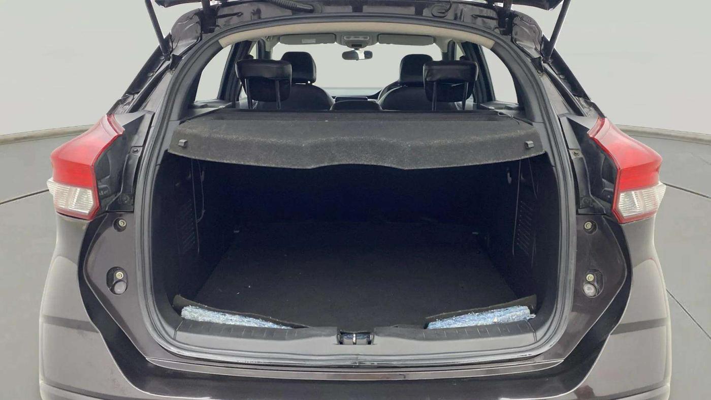 2019 Nissan Kicks XV DIESEL, Diesel, Manual, 52,708 km, Boot Open Zoomed View