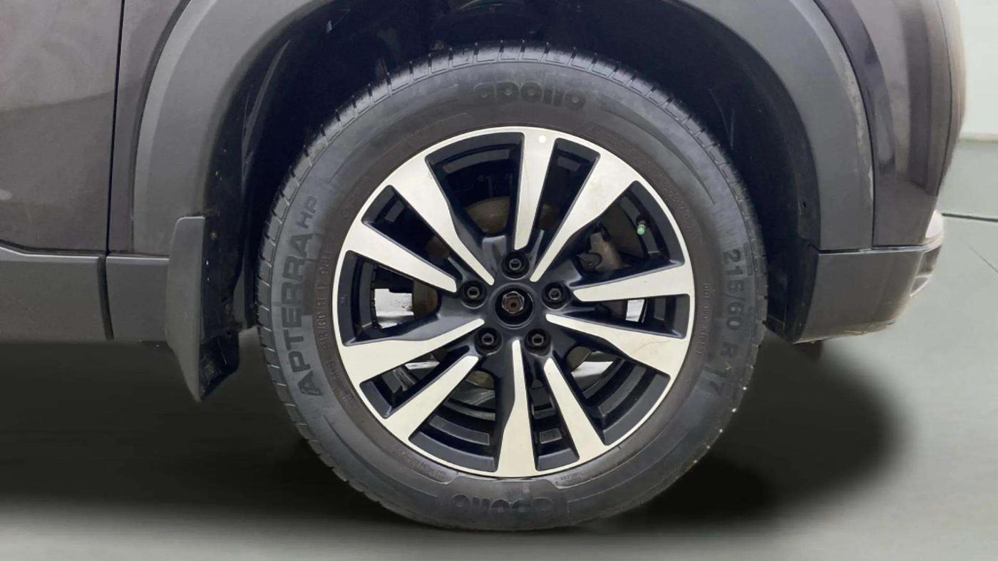 2019 Nissan Kicks XV DIESEL, Diesel, Manual, 52,708 km, Right Front Wheel