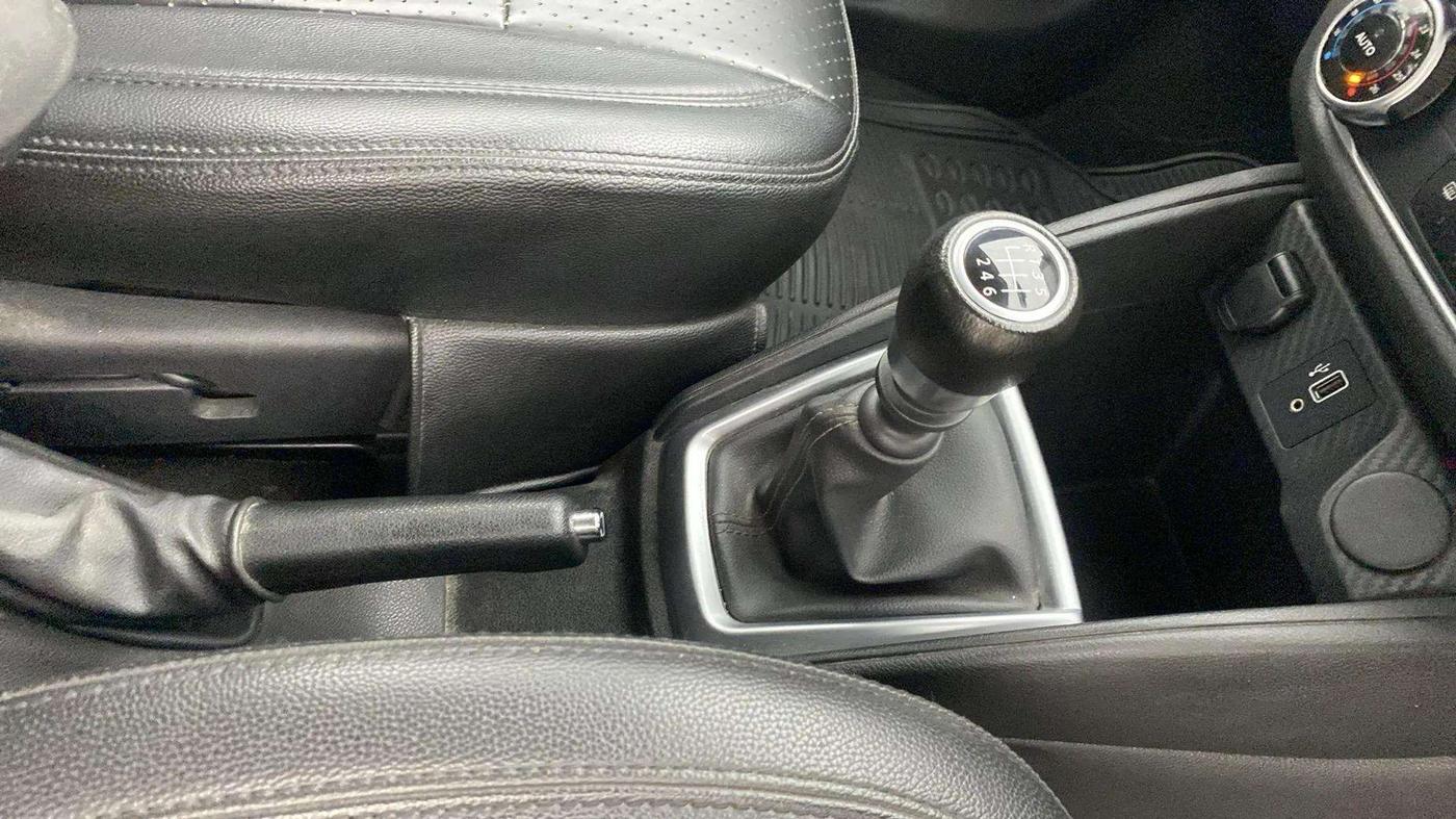 2019 Nissan Kicks XV DIESEL, Diesel, Manual, 52,708 km, Gear Lever