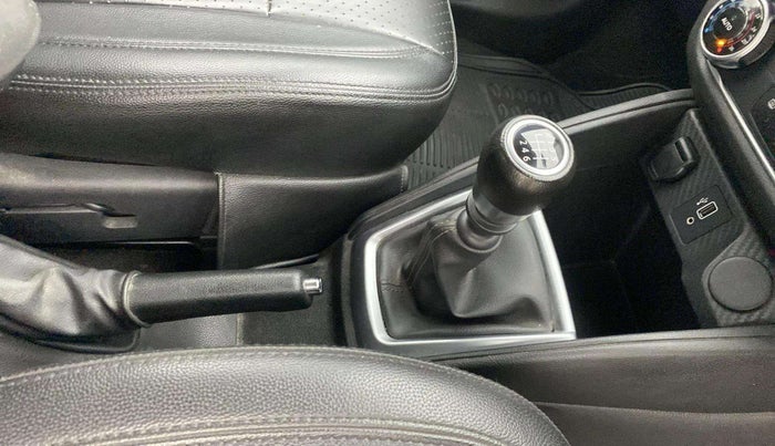 2019 Nissan Kicks XV DIESEL, Diesel, Manual, 52,607 km, Gear Lever