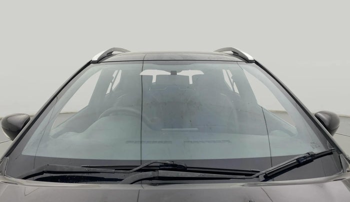 2019 Nissan Kicks XV DIESEL, Diesel, Manual, 52,607 km, Front Windshield