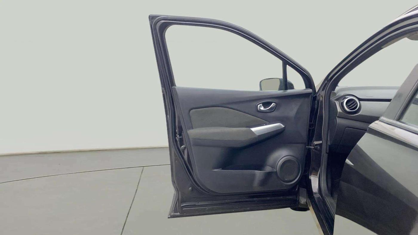 2019 Nissan Kicks XV DIESEL, Diesel, Manual, 52,708 km, LHS Front Door
