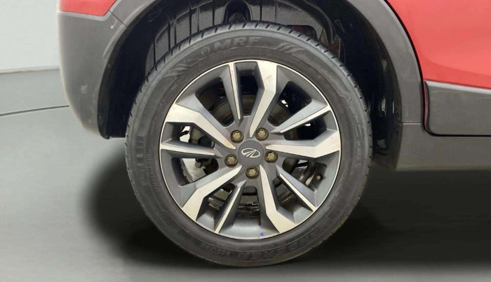 2021 Mahindra XUV300 W8(O) 1.5 DIESEL DUAL TONE, Diesel, Manual, 43,634 km, Right Rear Wheel