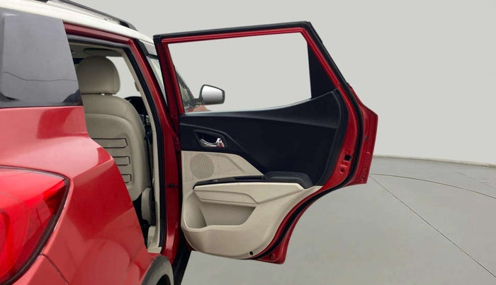 2021 Mahindra XUV300 W8(O) 1.5 DIESEL DUAL TONE, Diesel, Manual, 43,634 km, RHS Rear Door