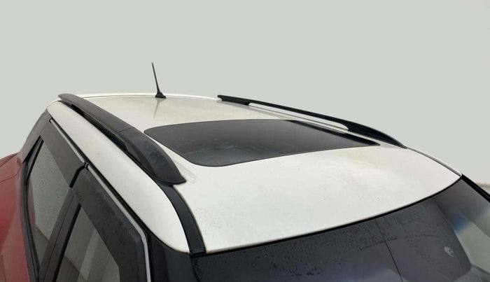 2021 Mahindra XUV300 W8(O) 1.5 DIESEL DUAL TONE, Diesel, Manual, 43,634 km, Roof