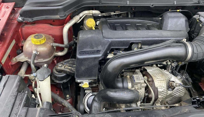 2021 Mahindra XUV300 W8(O) 1.5 DIESEL DUAL TONE, Diesel, Manual, 43,634 km, Engine View - Right