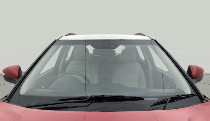 2021 Mahindra XUV300 W8(O) 1.5 DIESEL DUAL TONE, Diesel, Manual, 43,634 km, Front Windshield