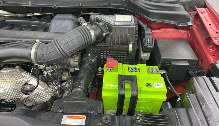 2021 Mahindra XUV300 W8(O) 1.5 DIESEL DUAL TONE, Diesel, Manual, 43,634 km, Engine View - Left