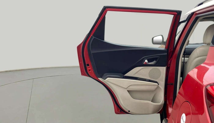 2021 Mahindra XUV300 W8(O) 1.5 DIESEL DUAL TONE, Diesel, Manual, 43,634 km, LHS Rear Door
