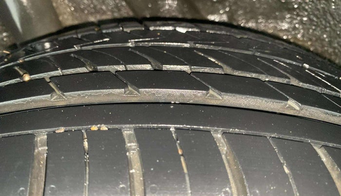 2019 Hyundai Verna 1.6 VTVT SX, Petrol, Manual, 76,958 km, Right Rear Tyre Tread