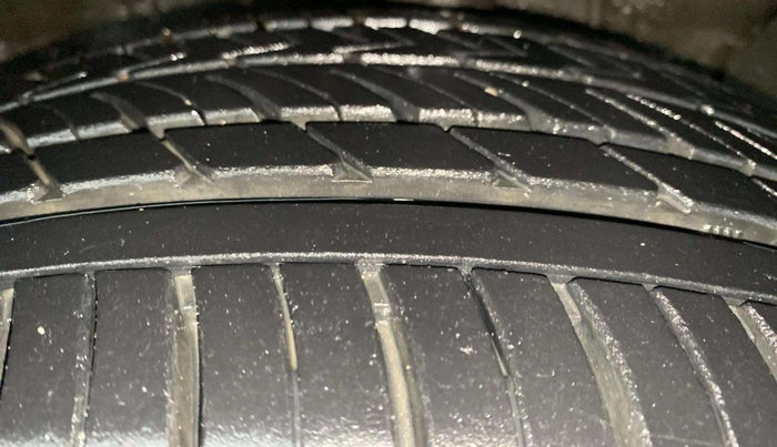 2019 Hyundai Verna 1.6 VTVT SX, Petrol, Manual, 76,958 km, Right Front Tyre Tread