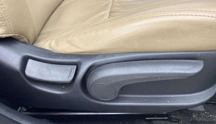 2019 Hyundai Verna 1.6 VTVT SX, Petrol, Manual, 76,958 km, Driver Side Adjustment Panel