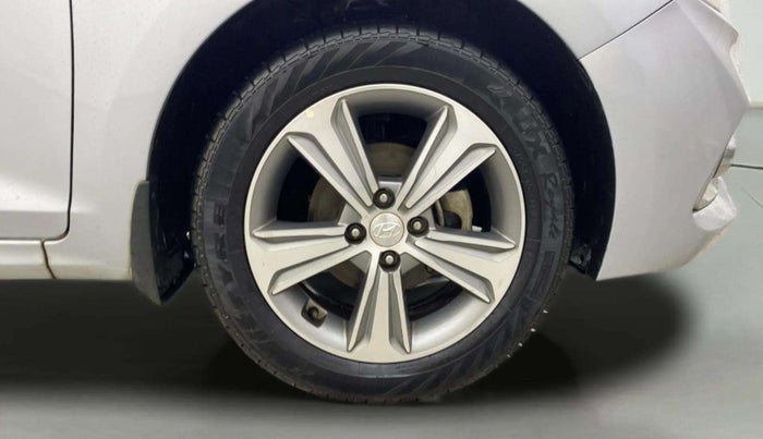 2019 Hyundai Verna 1.6 VTVT SX, Petrol, Manual, 76,958 km, Right Front Wheel