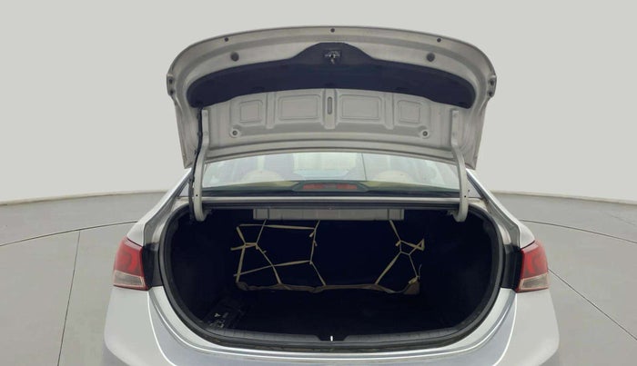 2019 Hyundai Verna 1.6 VTVT SX, Petrol, Manual, 76,958 km, Boot Door Open