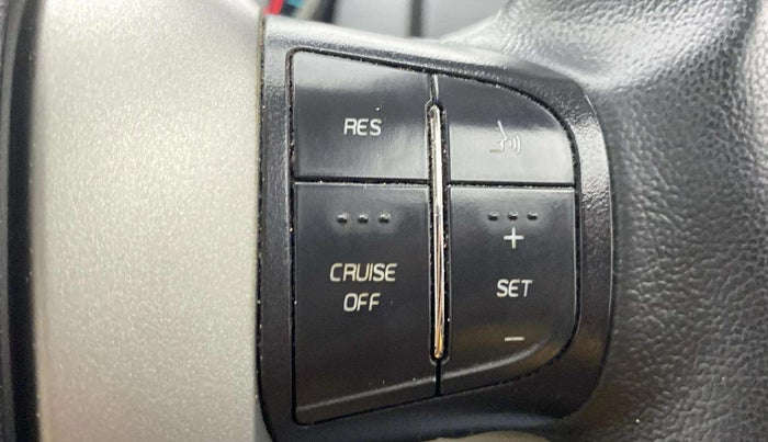 2017 Mahindra XUV500 W10, Diesel, Manual, 62,440 km, Adaptive Cruise Control