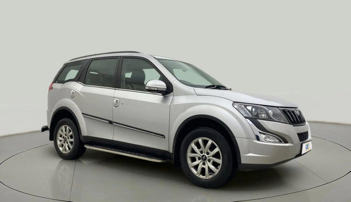 2017 Mahindra XUV500 W10, Diesel, Manual, 62,440 km, Right Front Diagonal