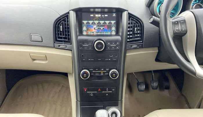 2017 Mahindra XUV500 W10, Diesel, Manual, 62,440 km, Air Conditioner