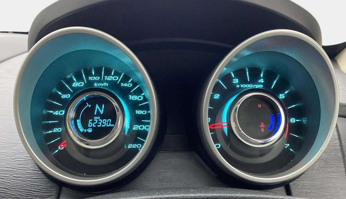 2017 Mahindra XUV500 W10, Diesel, Manual, 62,440 km, Odometer Image