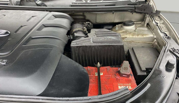 2017 Mahindra XUV500 W10, Diesel, Manual, 62,440 km, Engine View - Left