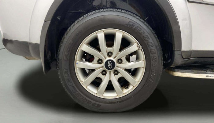 2017 Mahindra XUV500 W10, Diesel, Manual, 62,440 km, Right Rear Wheel