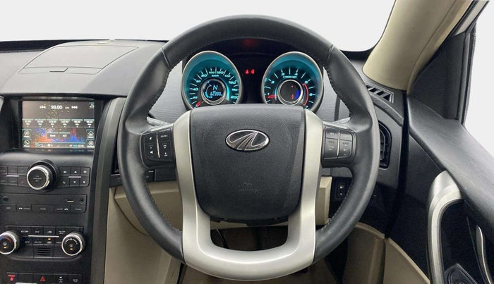 2017 Mahindra XUV500 W10, Diesel, Manual, 62,440 km, Steering Wheel Close Up