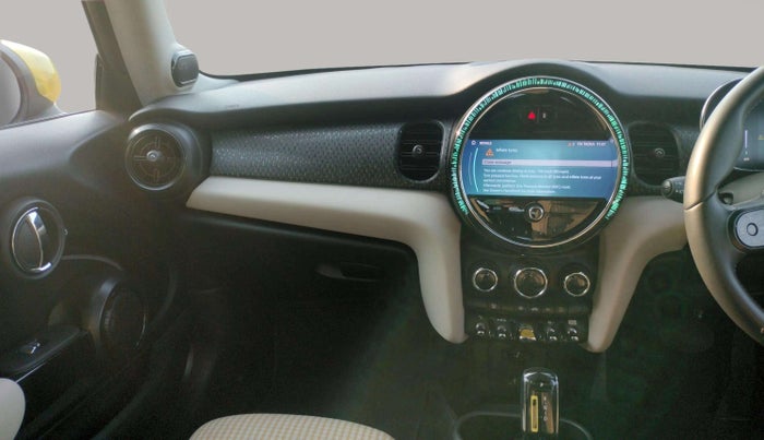 2023 Mini Cooper SE 3-Door, Electric, Automatic, 9,862 km, Air Conditioner