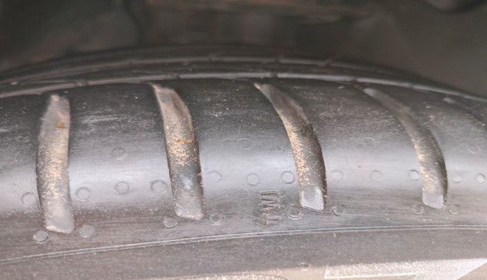 2023 Mini Cooper SE 3-Door, Electric, Automatic, 9,862 km, Left Front Tyre Tread