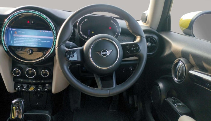 2023 Mini Cooper SE 3-Door, Electric, Automatic, 9,862 km, Steering Wheel Close Up