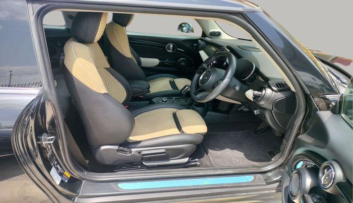 2023 Mini Cooper SE 3-Door, Electric, Automatic, 9,862 km, Right Side Front Door Cabin