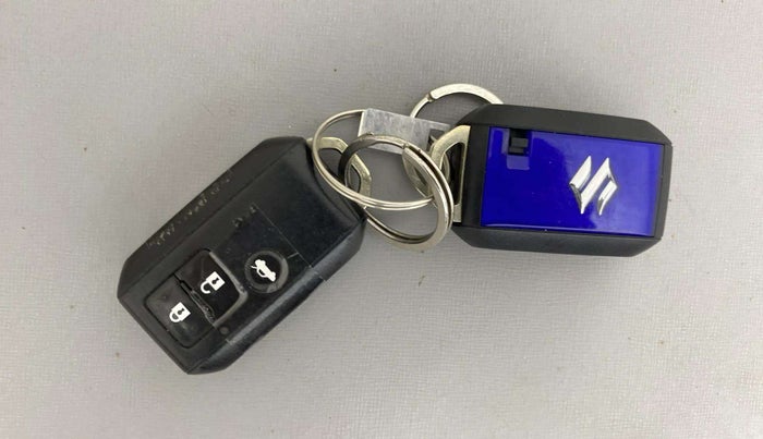 2022 Maruti Dzire ZXI Plus AMT, Petrol, Automatic, 25,445 km, Key Close Up