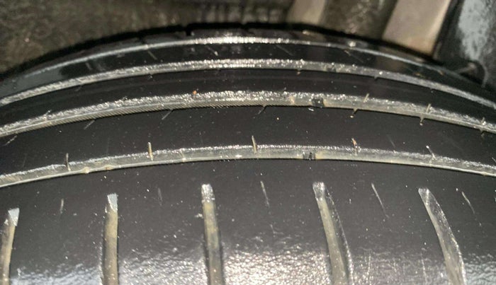 2022 Maruti Dzire ZXI Plus AMT, Petrol, Automatic, 25,445 km, Left Rear Tyre Tread